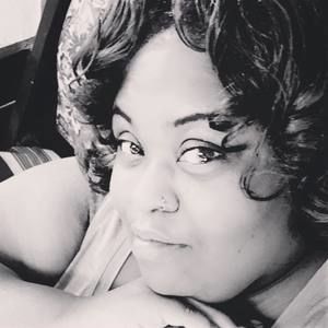 Meet your Posher, Tee